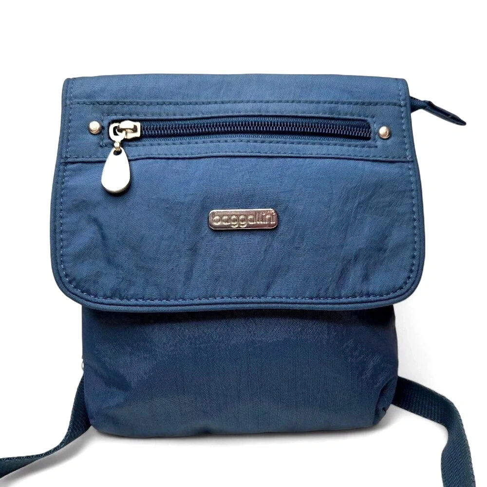 Baggallini Small Blue Nylon Crossbody Women's Flap Top Canvas Strap Everyday